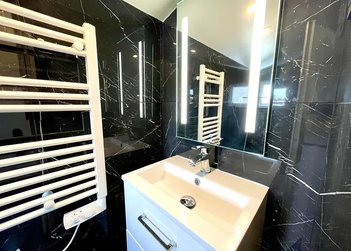 Apartman Climatise Sous Les Toits A 100m De La Place Du Capitole *